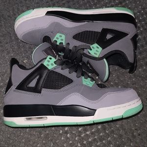 Air Jordan 4 retro Green glow 5Y or 6.5w